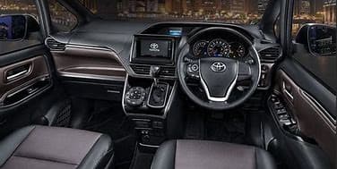 Toyota Voxy variant 2